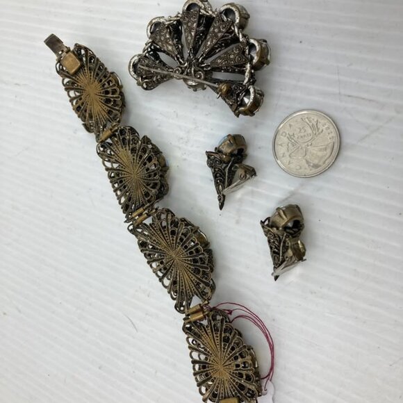 Vtg CZECHO ? GERMANY ? 1940 filigree earrings brooch bracelet set - Picture 2 of 2